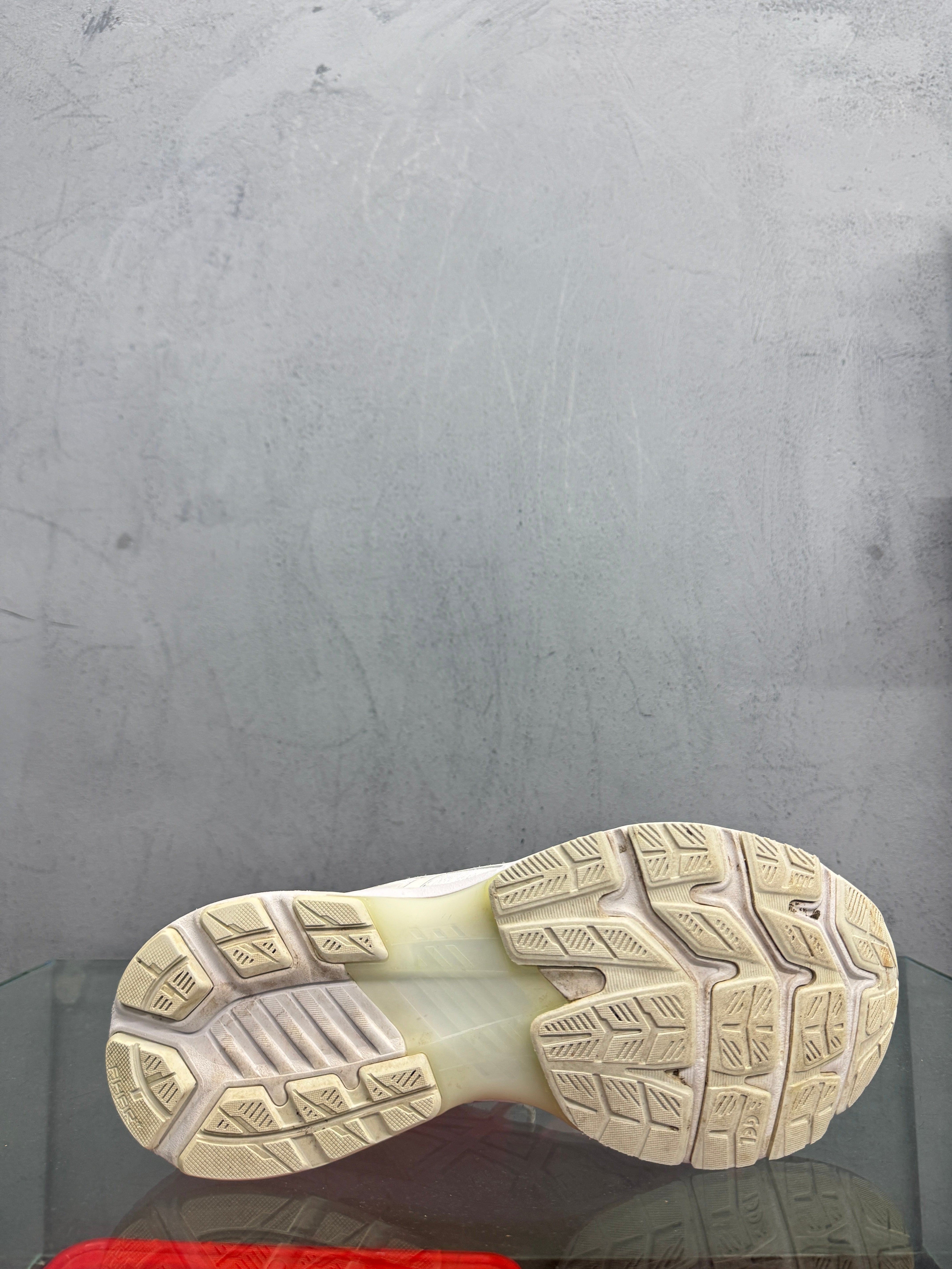Used ASICS GEL-Kayano 27 White White