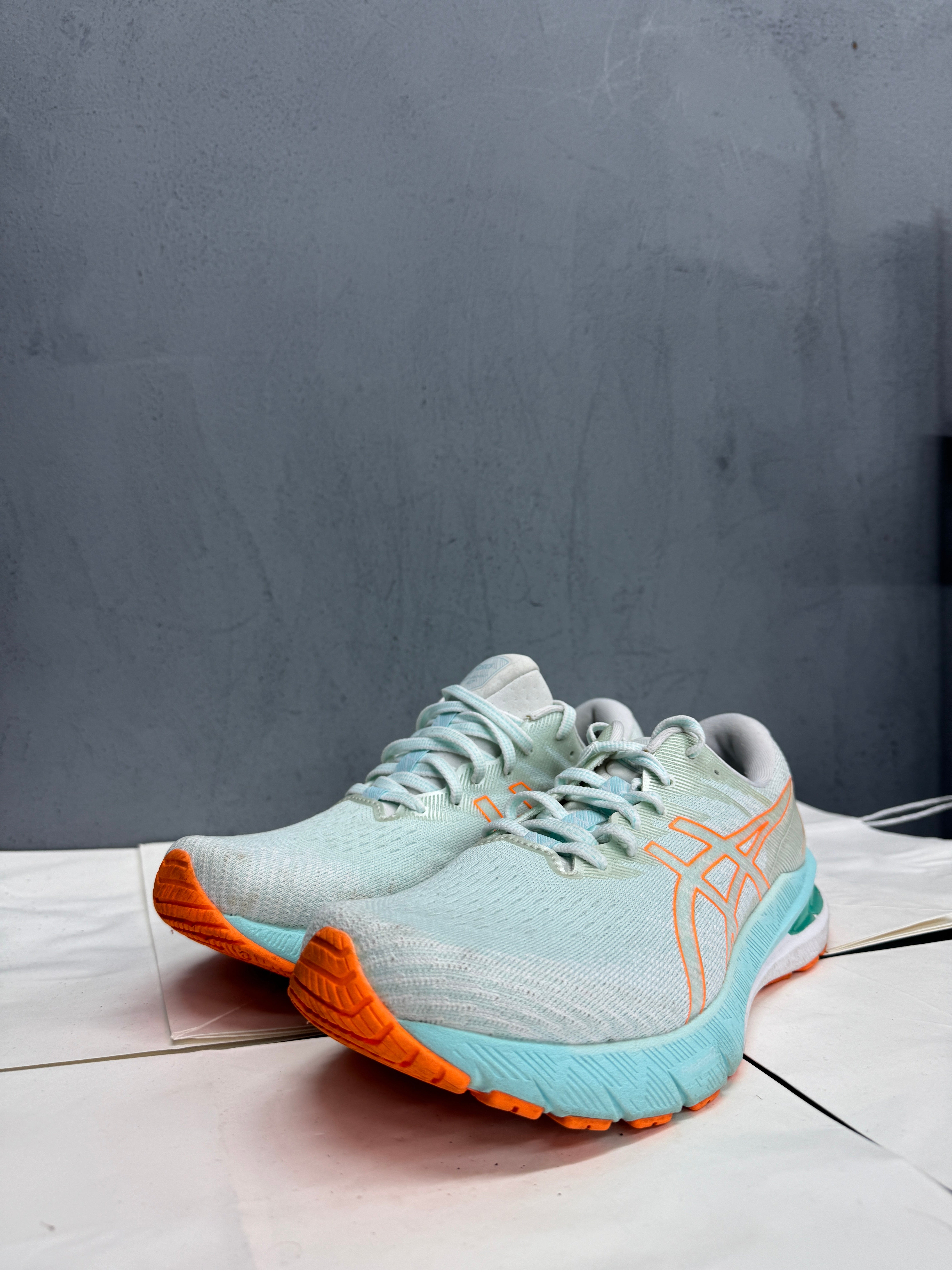 Used GT-2000 Baby Blue Orange Women's