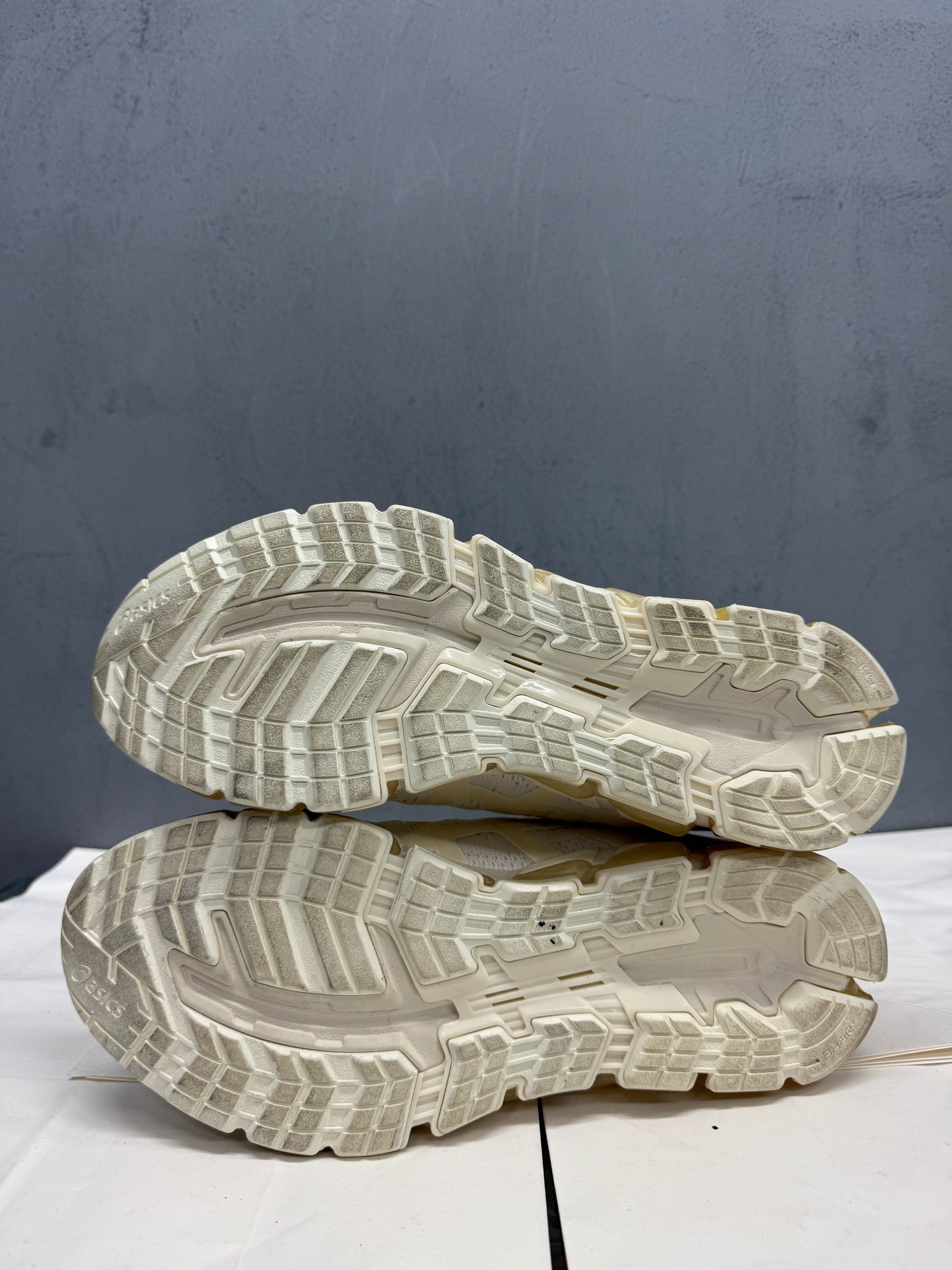 Used GEL-Quantum 360 6 Birch Cream US Men's 9.5 - Women's 11