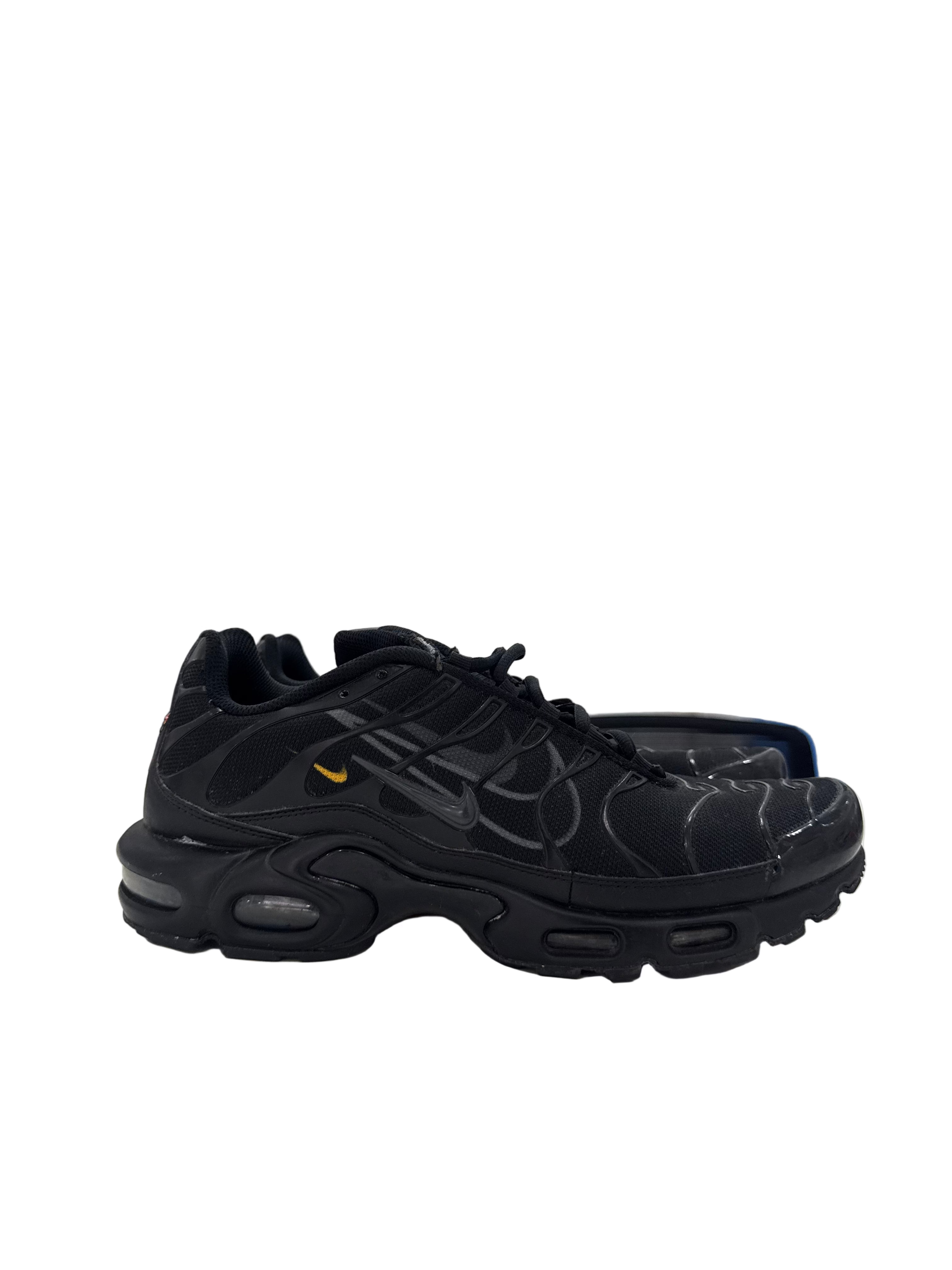 Used TN Multi-Swoosh Black