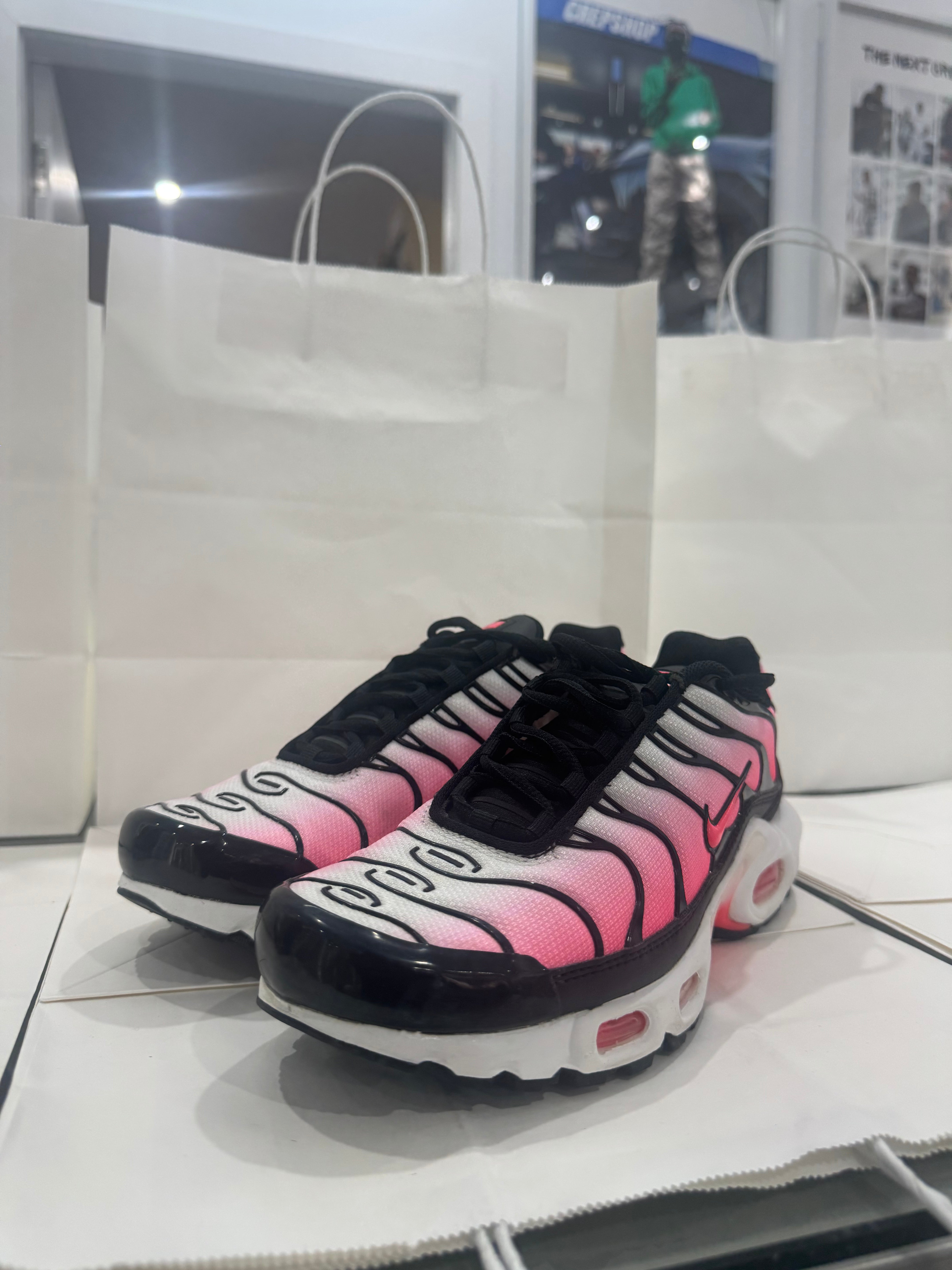 Used Nike Air Max Plus TN 'Hot Punch'