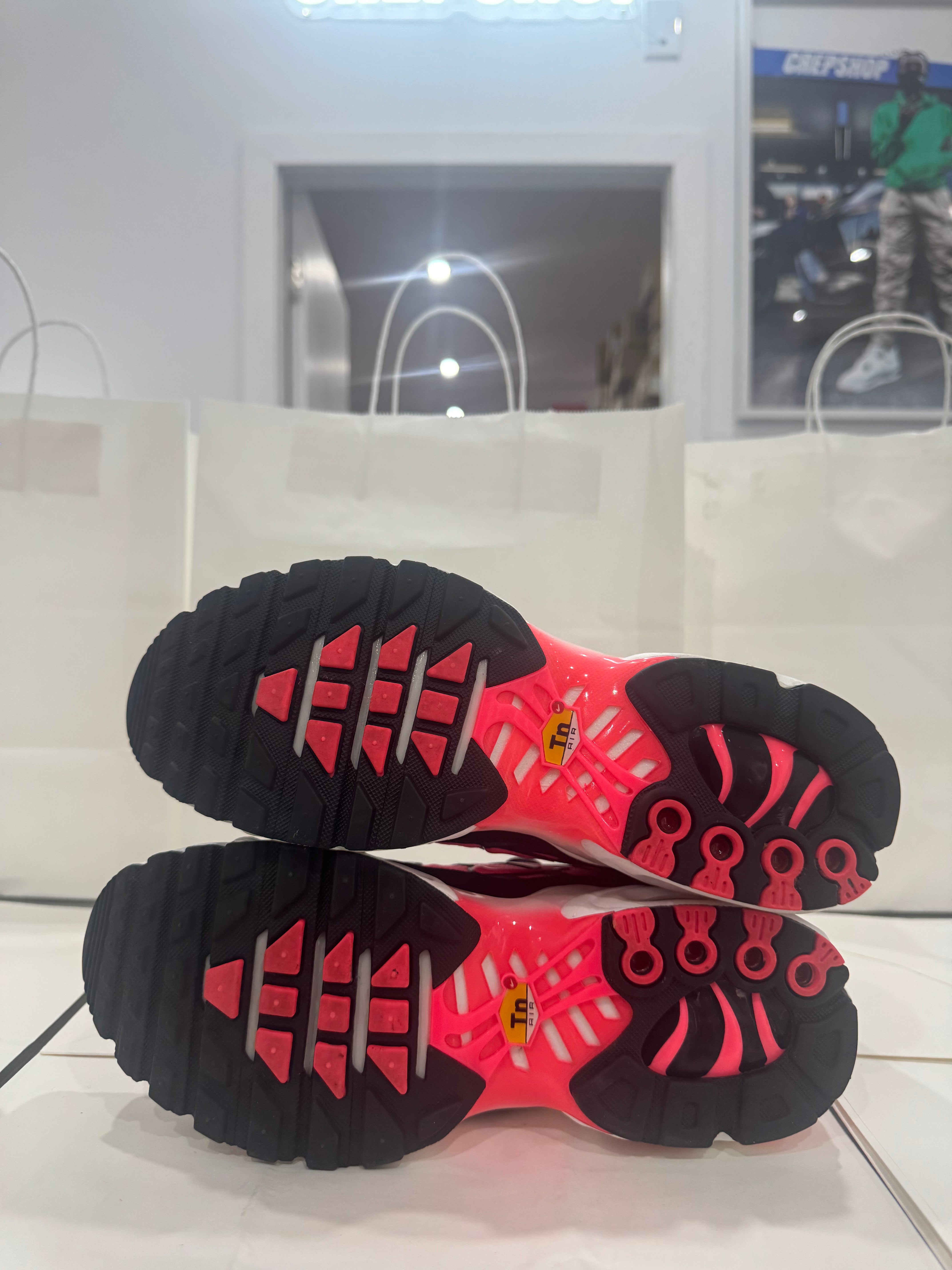Used Nike Air Max Plus TN 'Hot Punch'