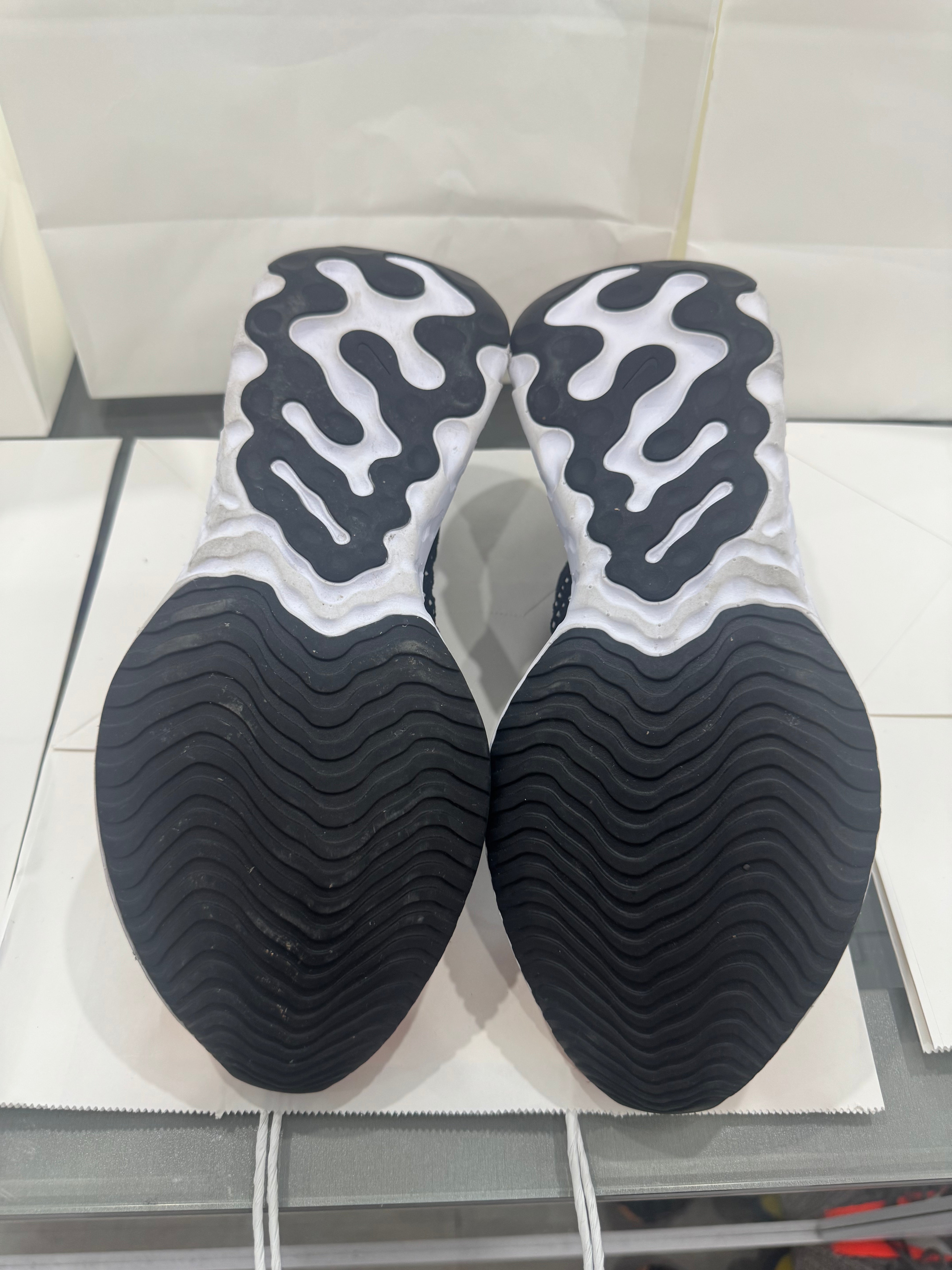 Used Phantom Run Flyknit 2 Black Team Orange
