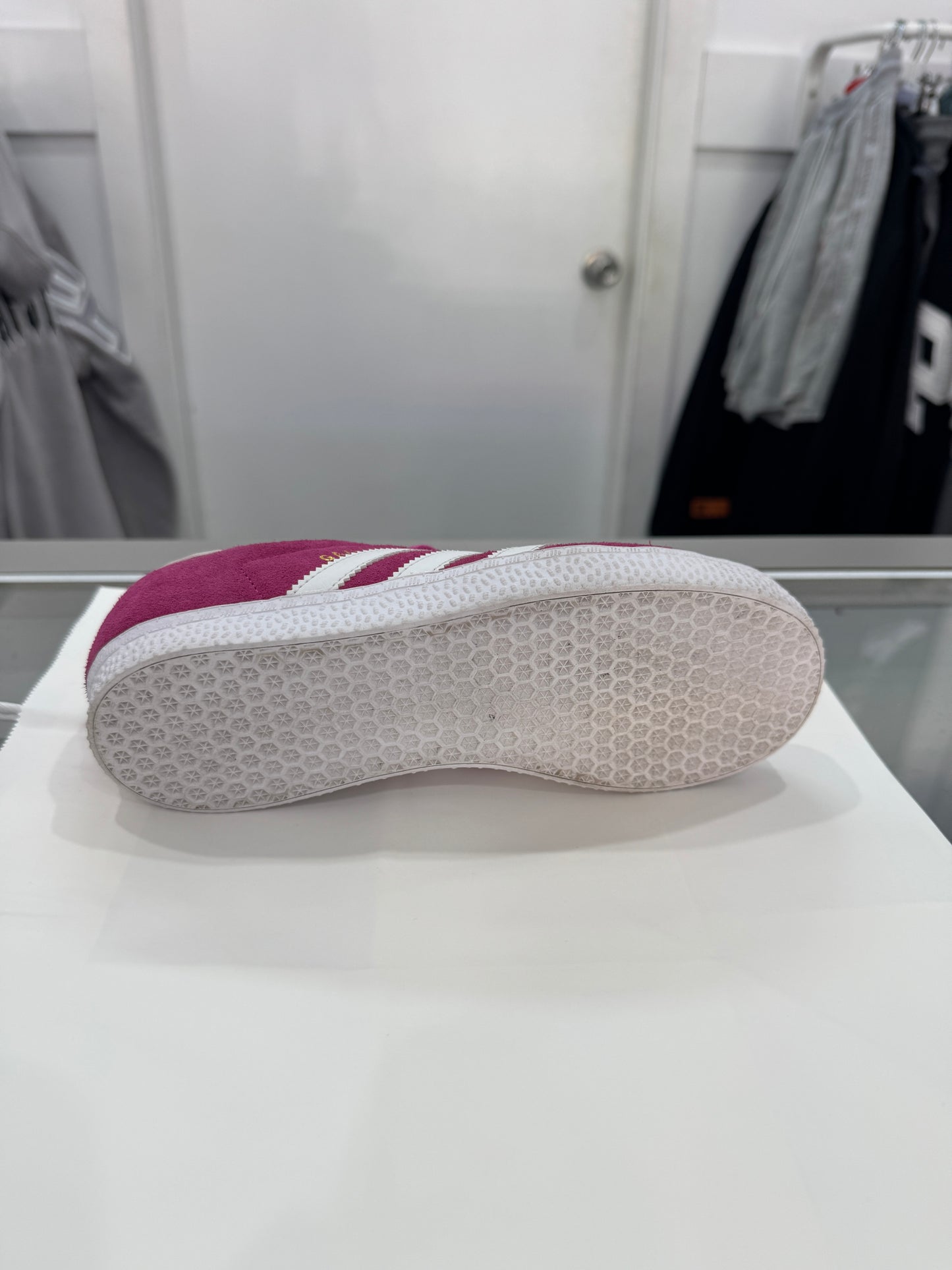 Used Gazelle Pink White PS 3