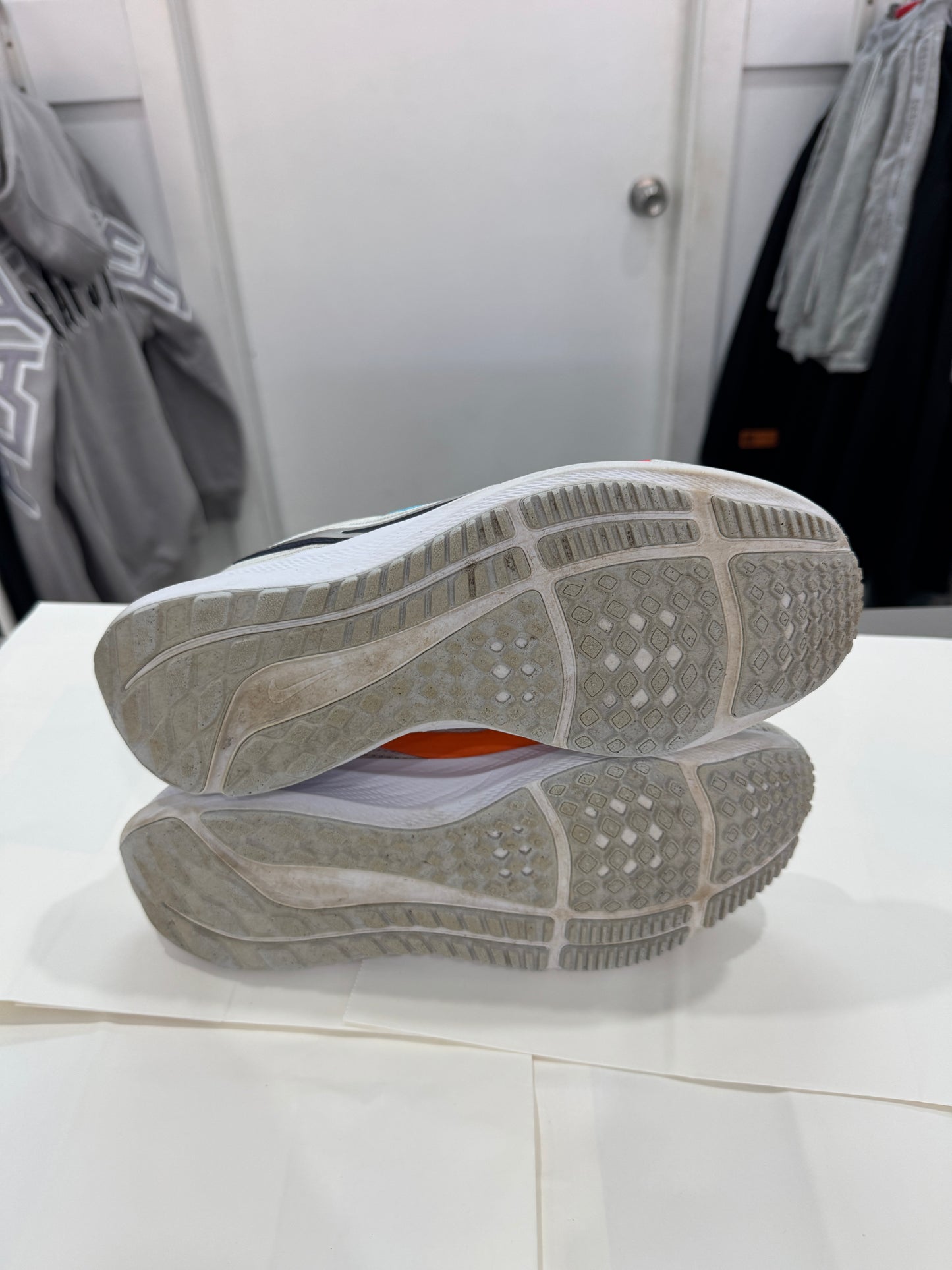 Used Air Zoom Pegasus 40 Premium Quadruple Swoosh US Men's 8 - Women's 9.5