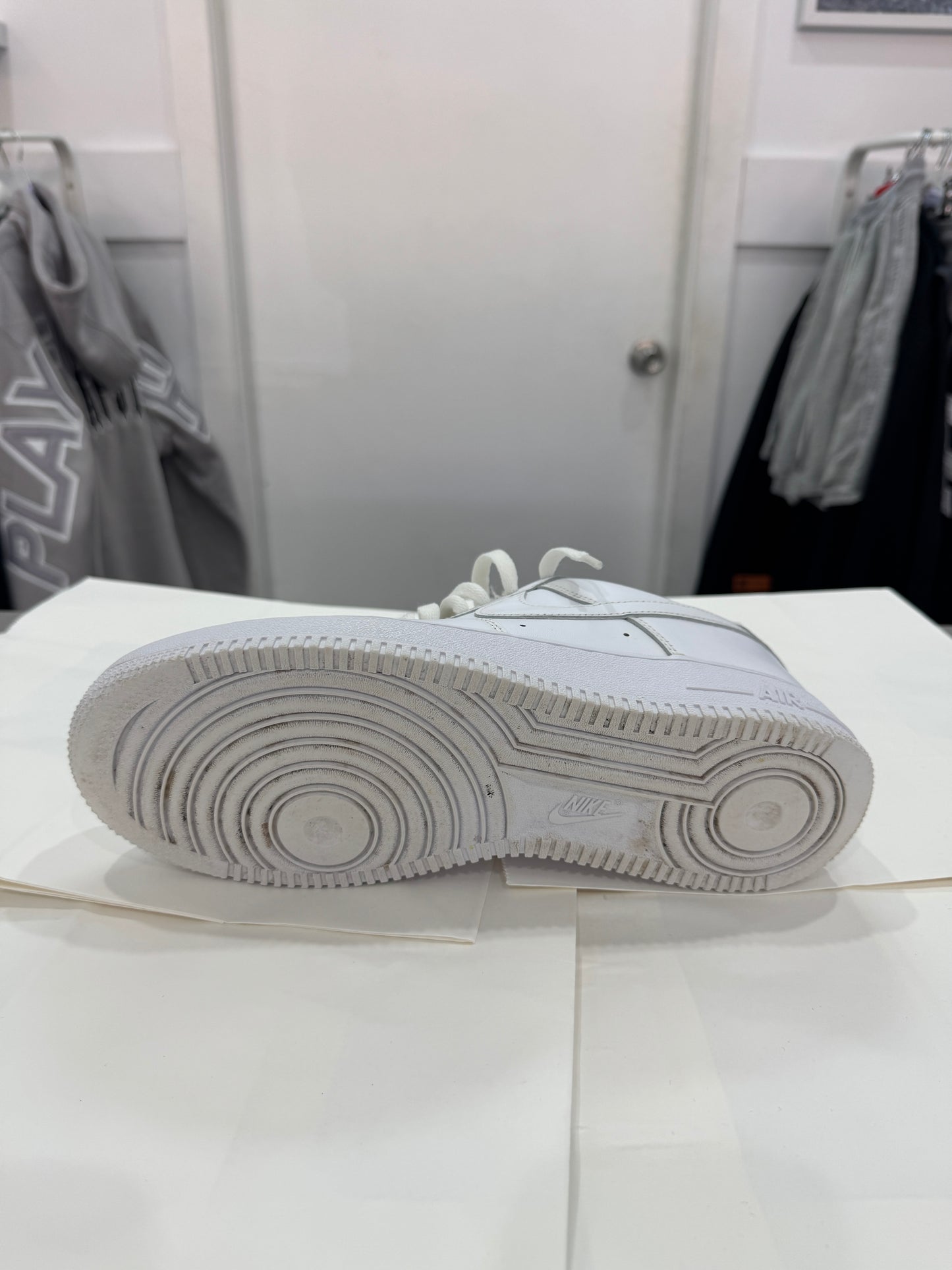 Used Air Force 1 '07 Triple White US Men's 8 - Women's 9.5