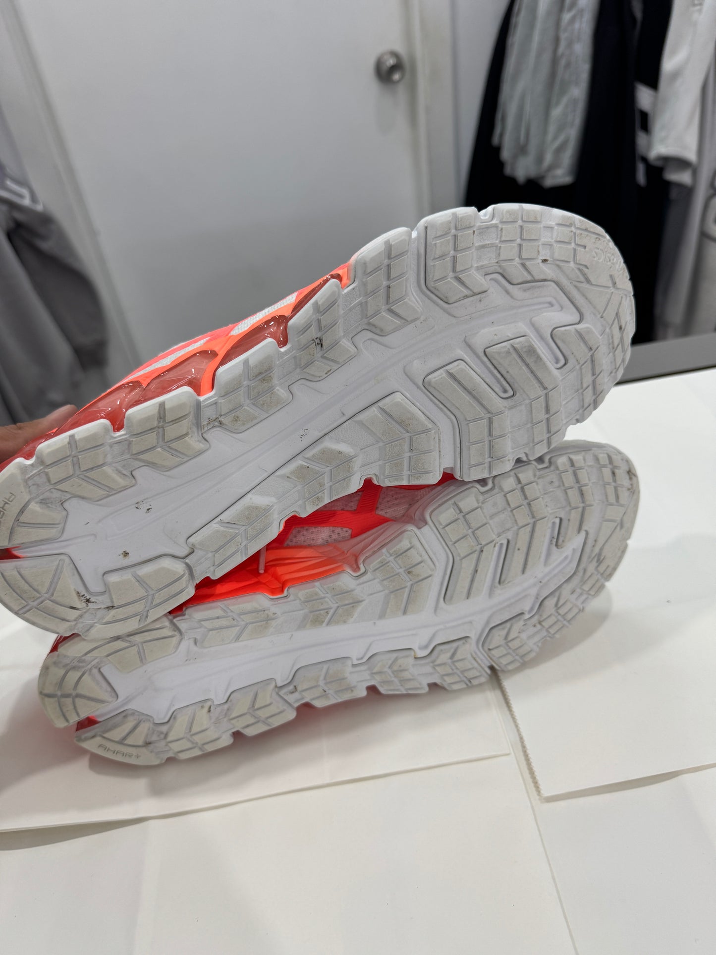 Used GEL-Quantum 180 White Sunrise Women's US Women's 12 - Men's 10.5