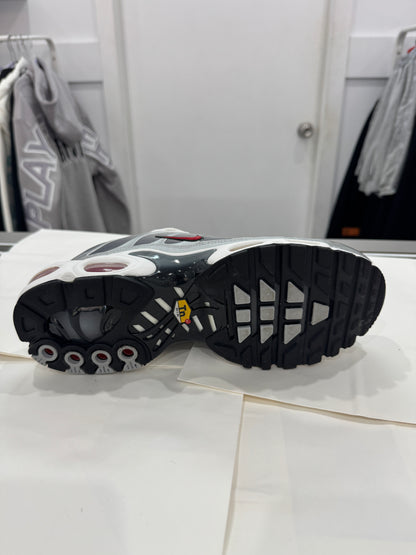 Used TN Metallic Silver University Red Women's Women's 10