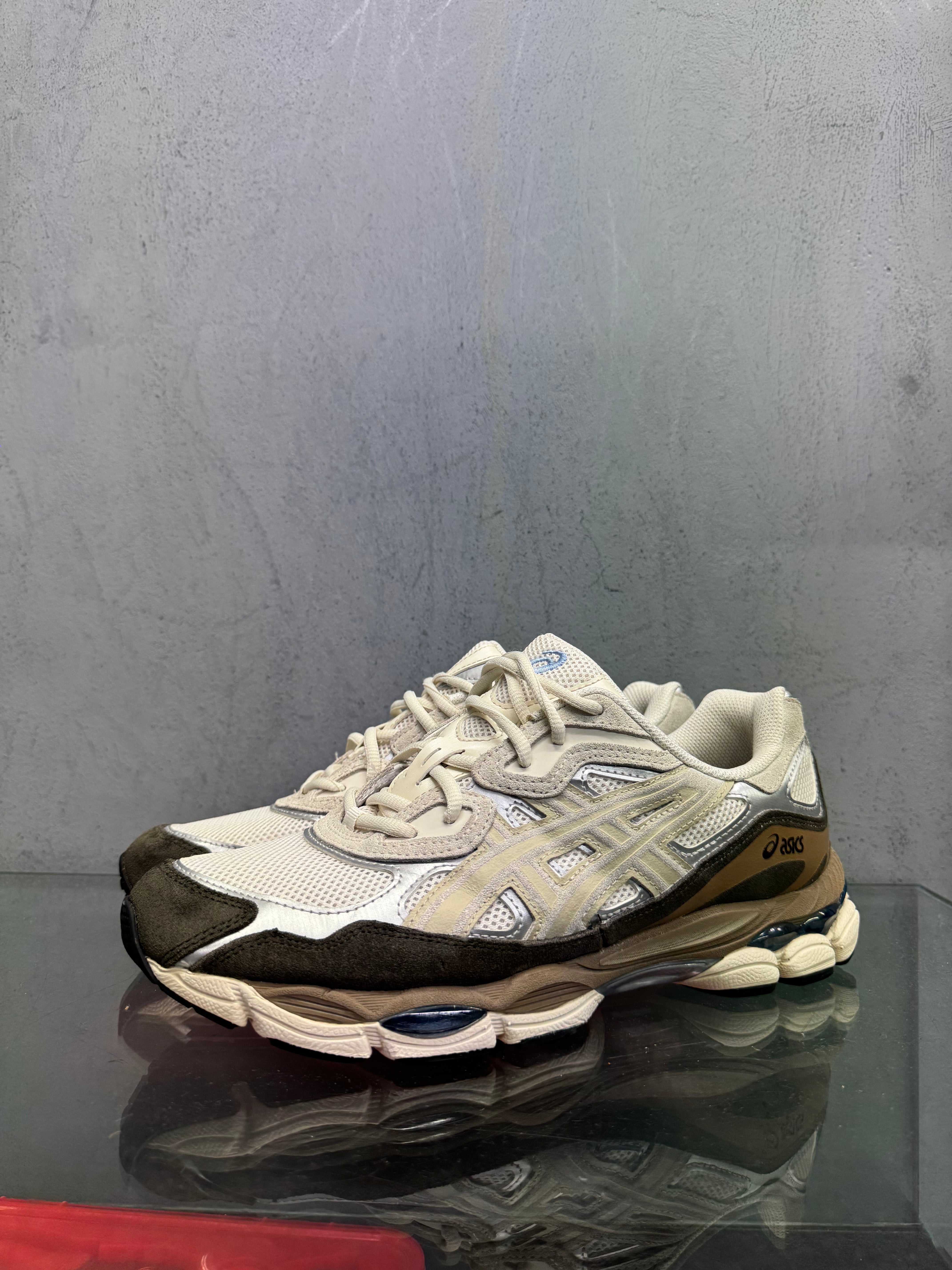 Used Asics Gel NYC Cream/Brown