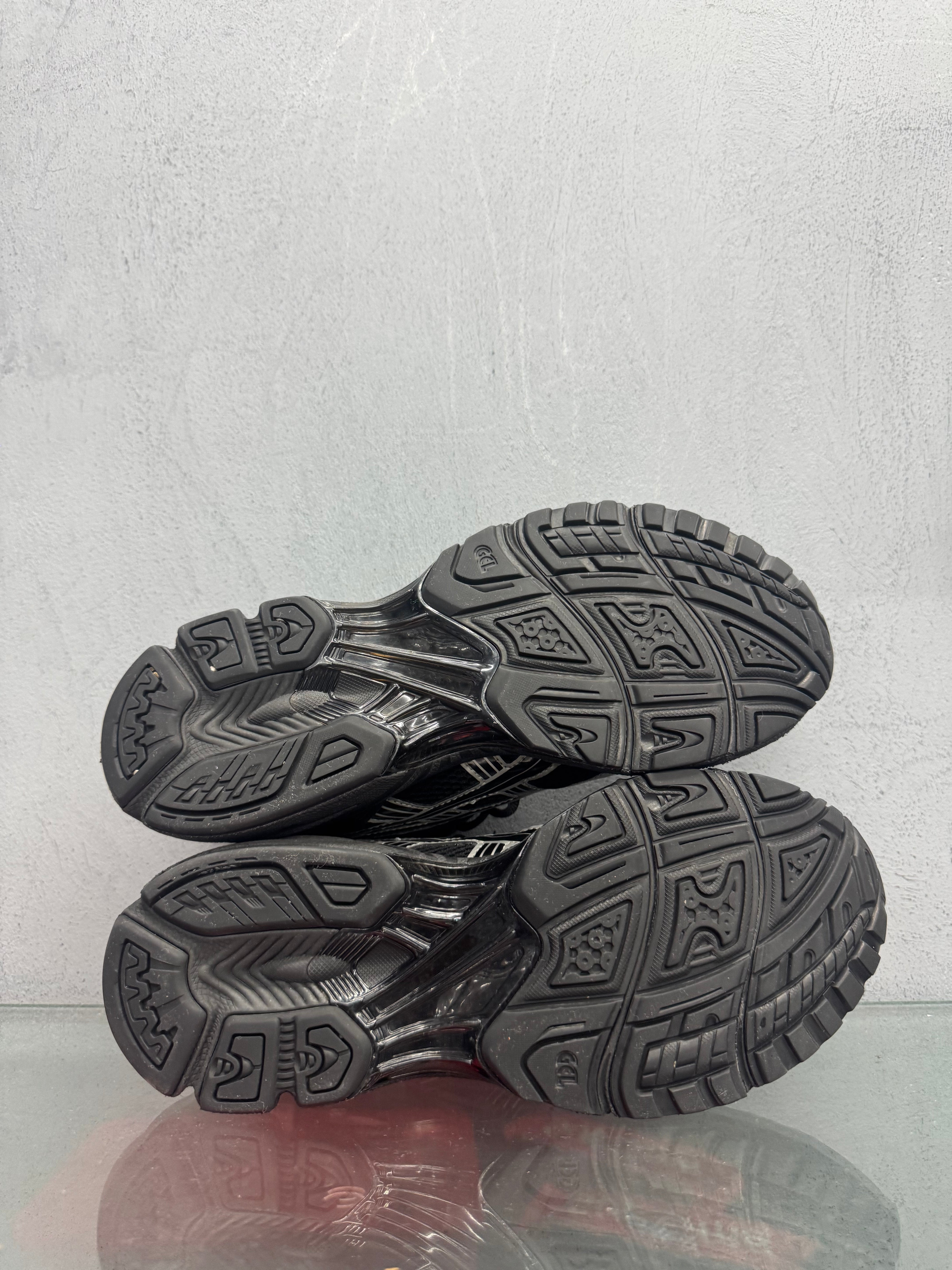 Used Asics Kayano 14 Triple Black