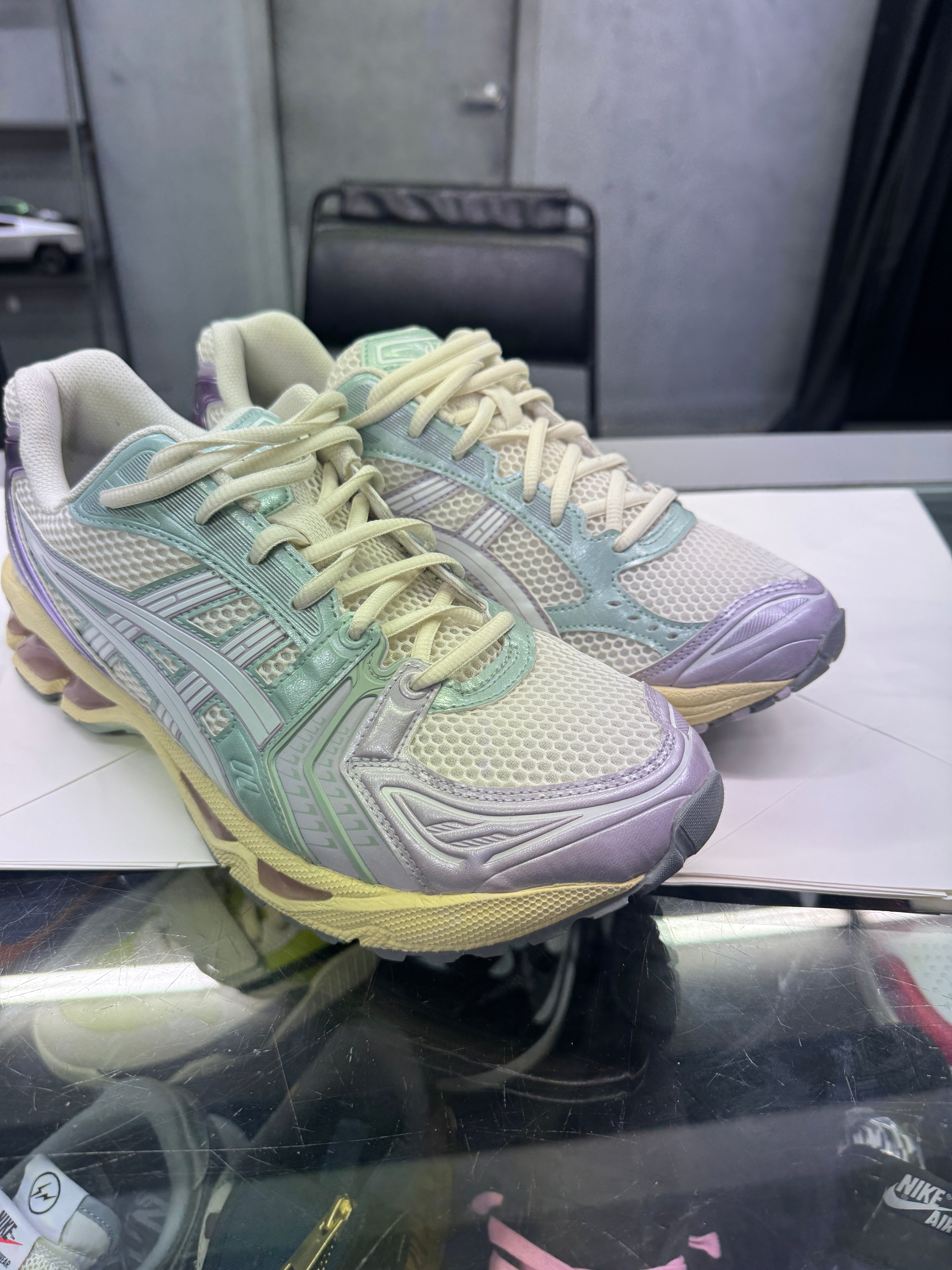 Used ASICS Gel-Kayano 14 'Purple/Cream'