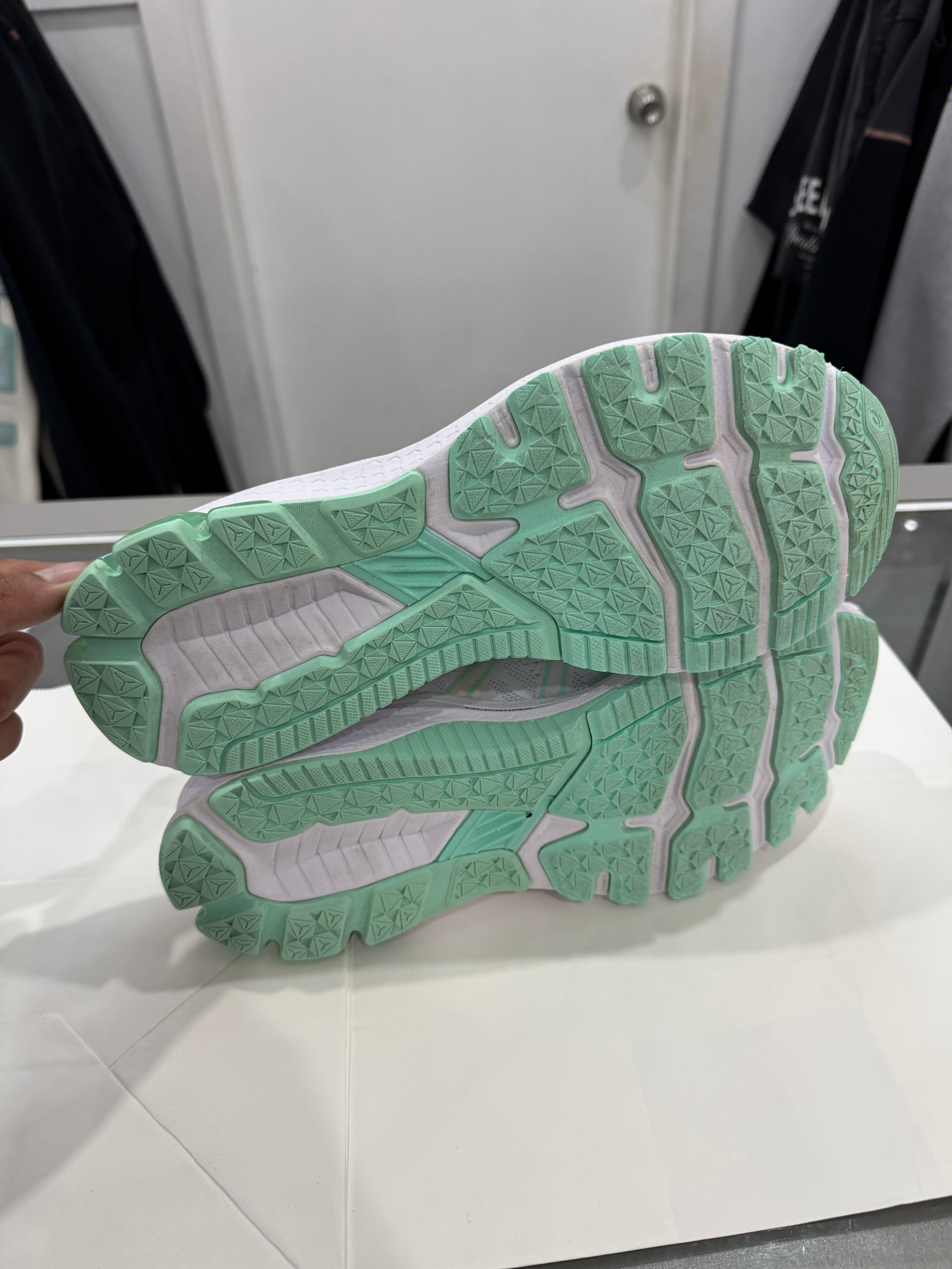 Used Asics Wmns GT 1000 10 'White/Aqua Angel' Women's 11