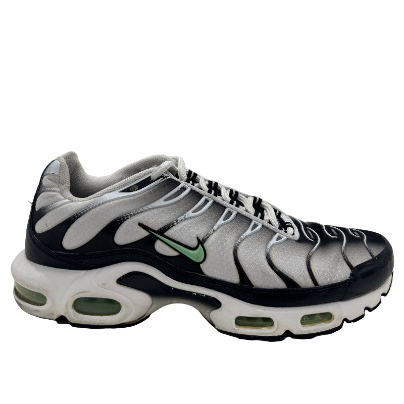 Used TN Seafoam Grey Black US Men's 10 - Women's 11.5