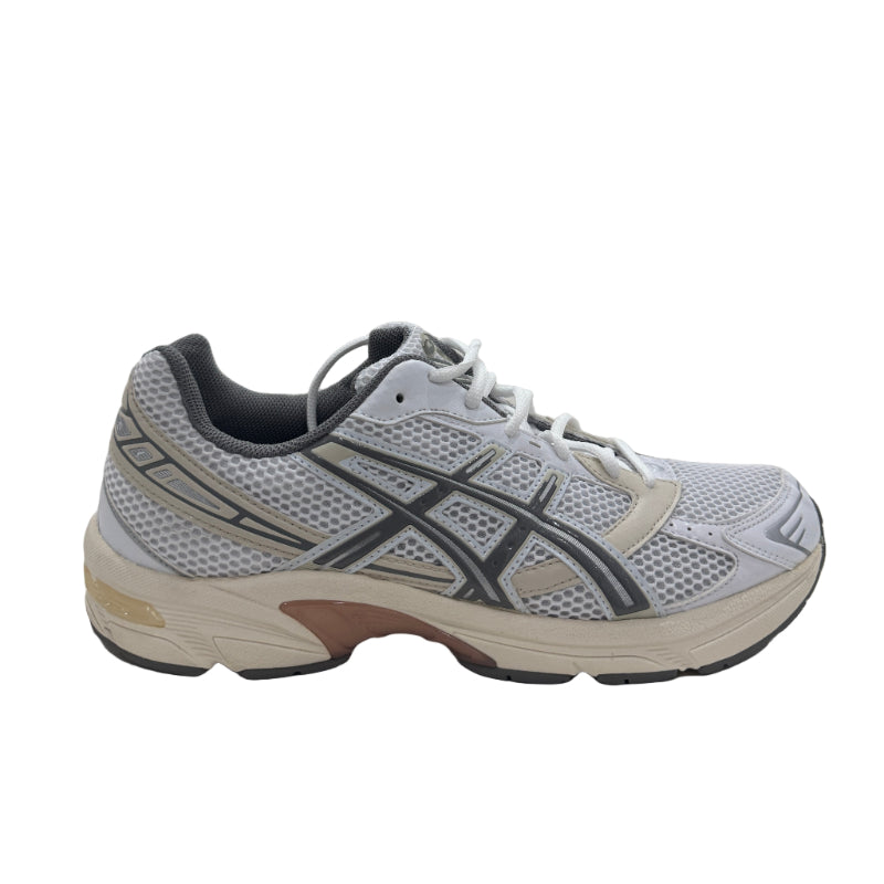 Used GEL-1130 White Clay Grey