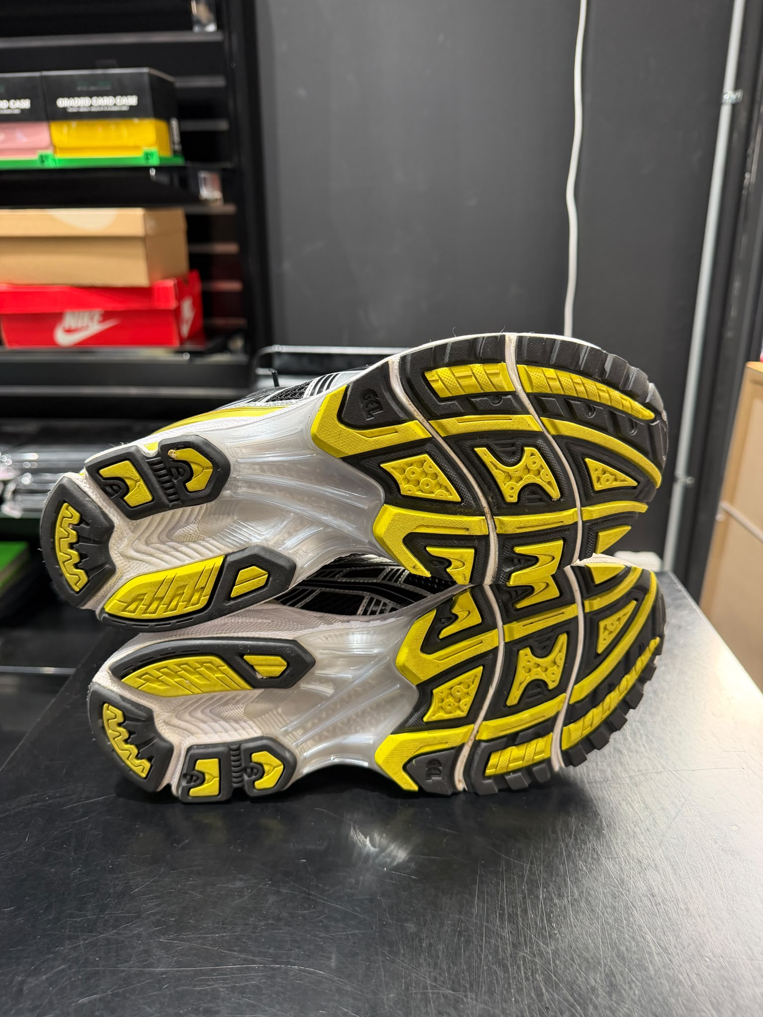 Used ASICS Gel-Kayano 14 Black Lemon Spark