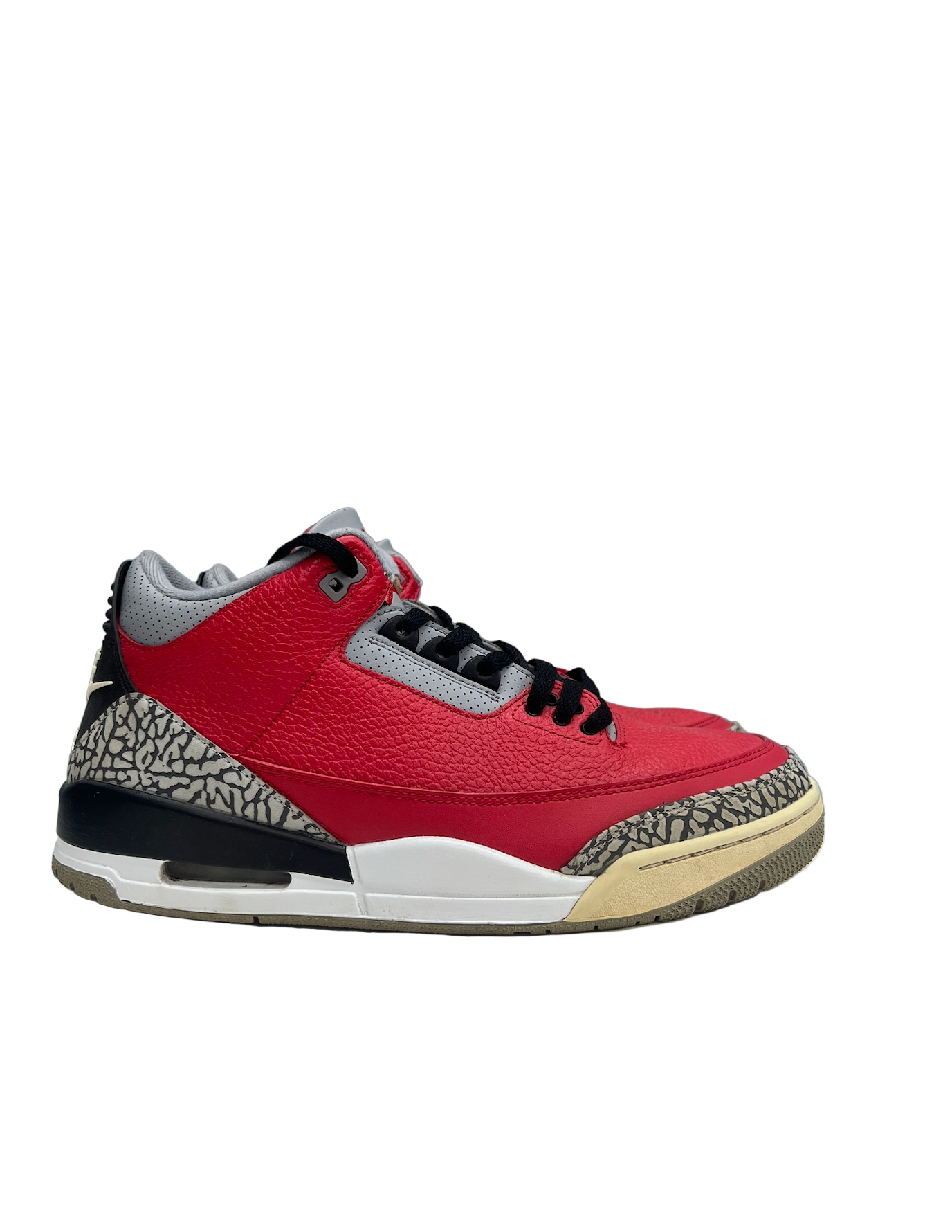 Used Jordan 3 Red Grey
