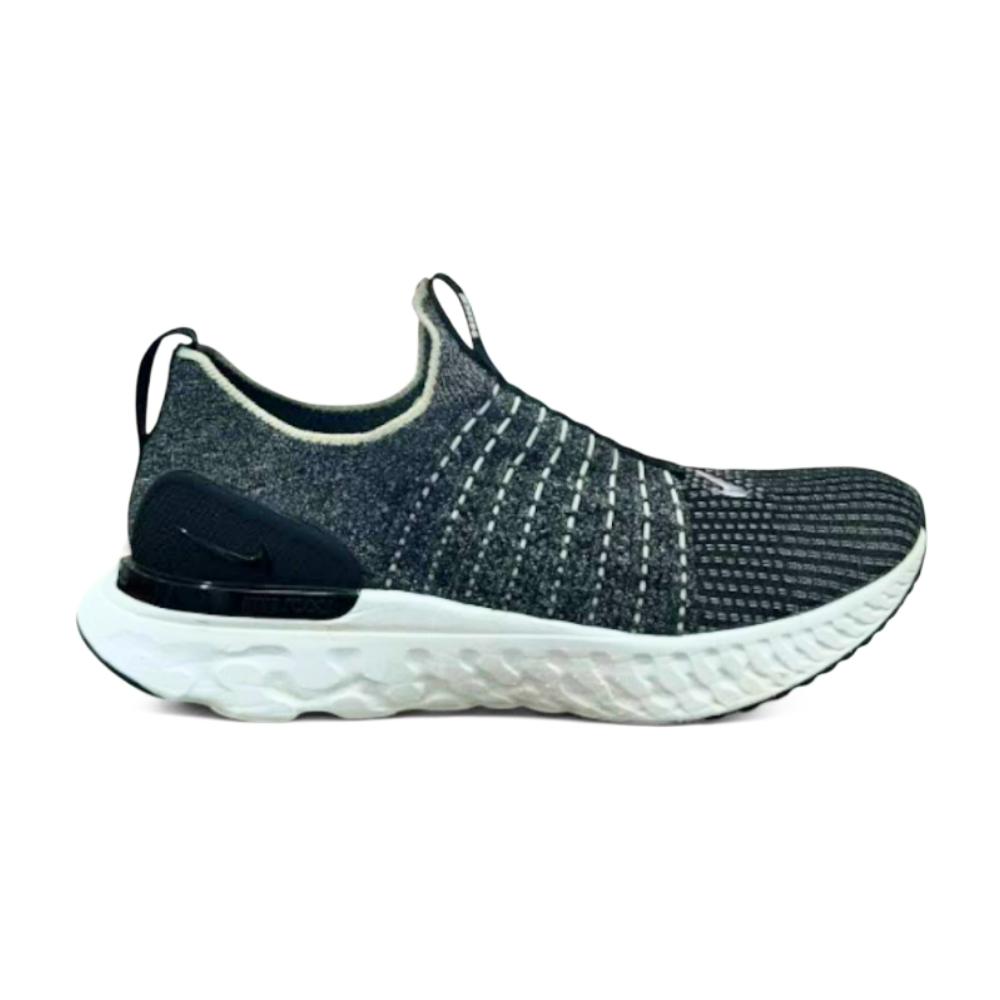 Used React Phantom Run Flyknit 2 Black White Blend