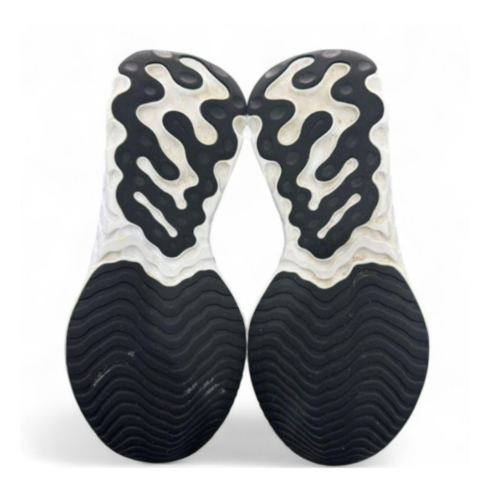 Used React Phantom Run Flyknit 2 Black White Blend